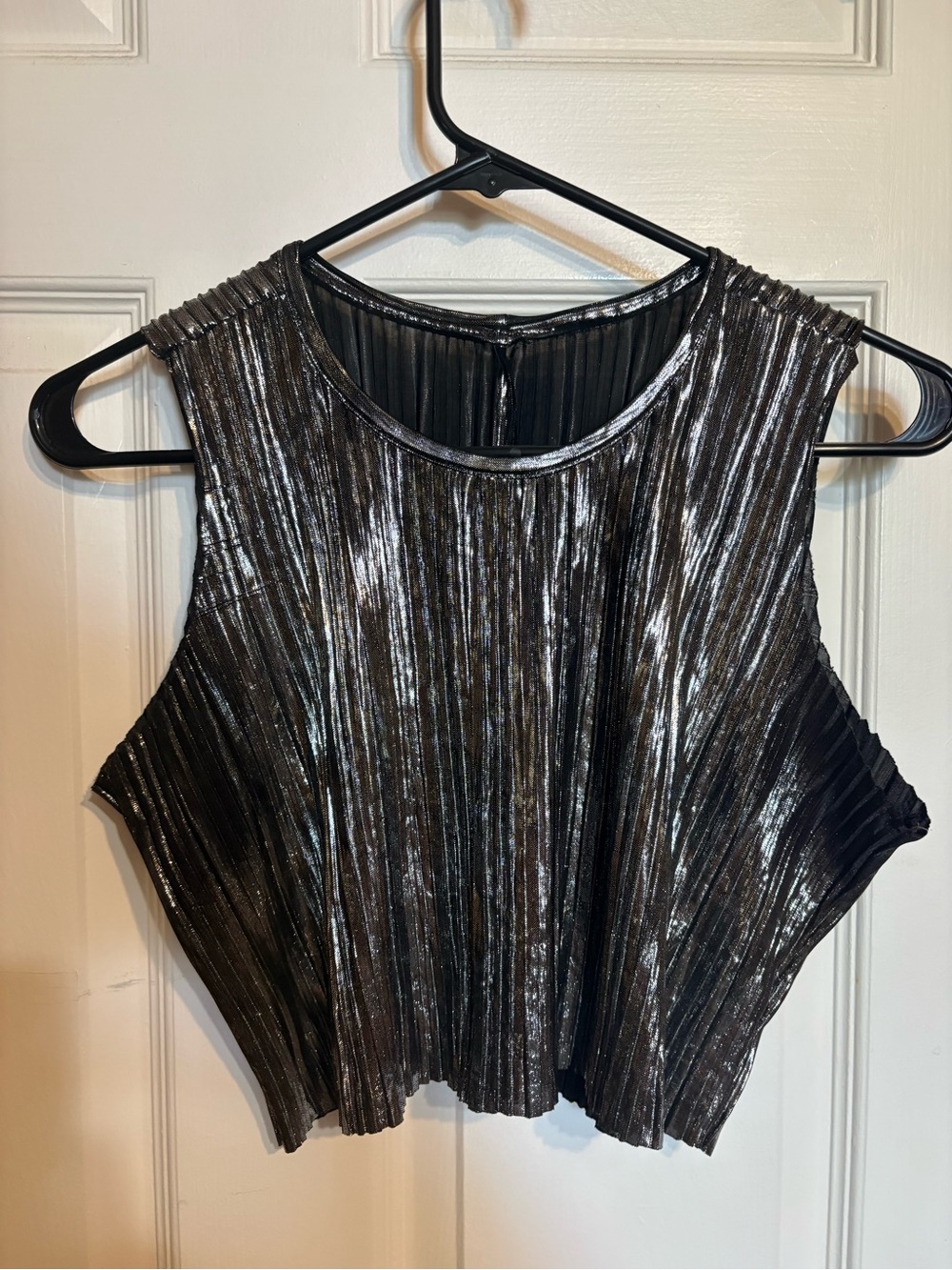 Women's Metallic Pleated Tank Top - Black